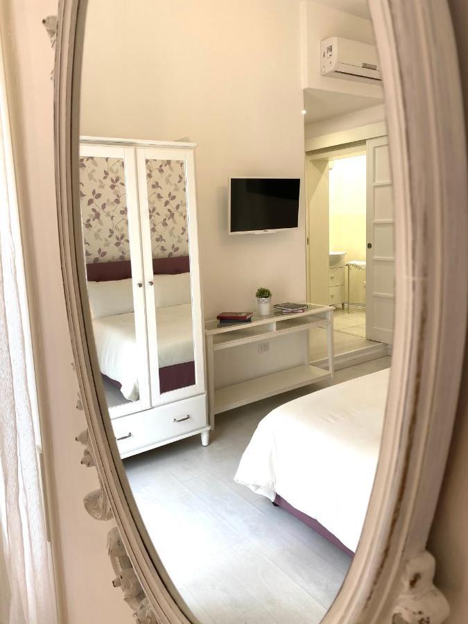 Tre Santi Bed and Breakfast Lecce Exteriör bild