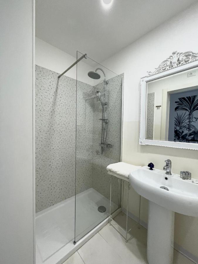 Tre Santi Bed and Breakfast Lecce Exteriör bild