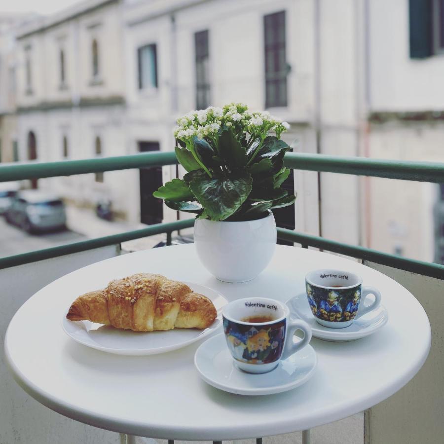 Tre Santi Bed and Breakfast Lecce Exteriör bild