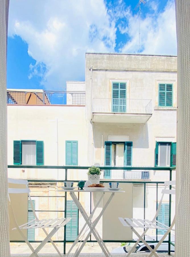 Tre Santi Bed and Breakfast Lecce Exteriör bild